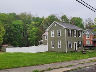 726 Bloomfield St, Roaring Spring, PA 16673