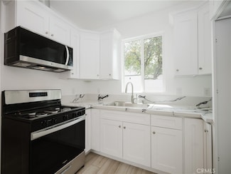 21032 Ingomar St, Los Angeles, CA 91304