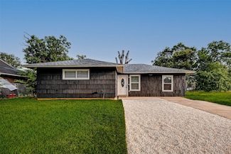 5806 Westover St, Houston, TX 77033