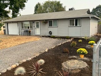 1925 Ruskin St, Eugene, OR 97402