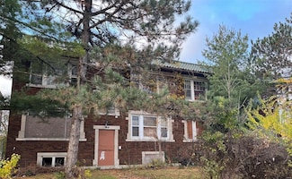 5154 Palm St, Saint Louis, MO 63115