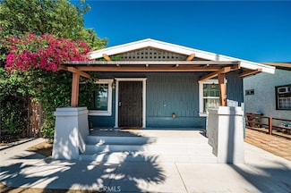 220 Palm Place, Pomona, CA 91767
