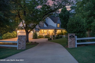 1732 W Farmville Rd, Auburn, AL 36879
