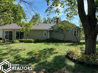 14 Rainbow Dr, Humboldt, IA 50548