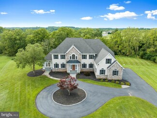 80 Alexandrea Cir, Harleysville, PA 19438