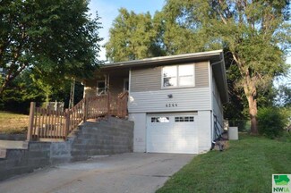 4544 Central St, Sioux City, IA 51108
