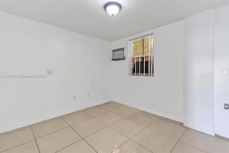 1060 SW 2nd St Unit 4, Miami, FL 33130