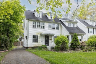 3124 E Overlook Rd, Cleveland, OH 44118
