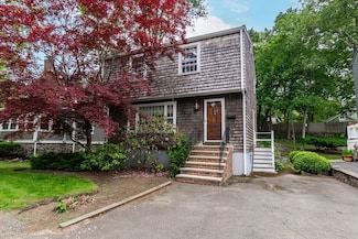 33 Sherwood Rd, Swampscott, MA 01907