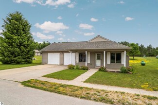 9584 Chandler Dr, Mancelona, MI 49659