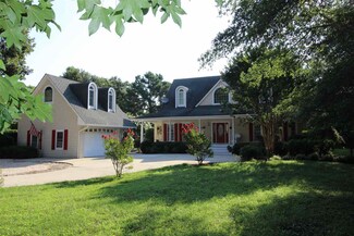 30 Fairway Dr, Kitty Hawk, NC 27949