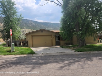 12 W Tamarack Cir, Parachute, CO 81635