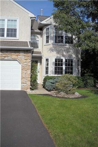 201 Primrose Ln, Ambler, PA 19002
