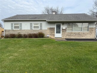 42 Rutledge Dr, Youngstown, OH 44505