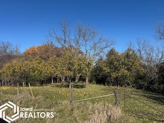 _____ 537th St, Russell, IA 50238