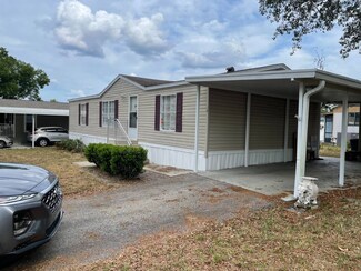 15 Liberty Ave, Mount Plymouth, FL 32776