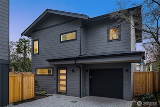 809 W Armour St, Seattle, WA 98119