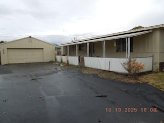 19008 E Bloom Cir, Spokane Valley, WA 99016