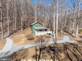 201 Chad Berry Ln, Syria, VA 22743