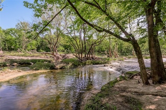 352 O'Bannon Ranch Rd, Huntsville, TX 77320