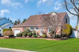 250 Atlantis Ave, Manahawkin, NJ 08050