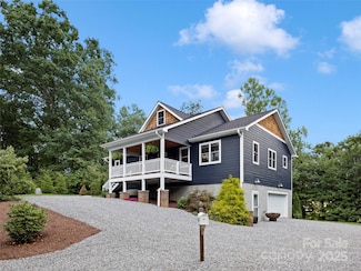 269 Adams Dr, Clyde, NC 28721