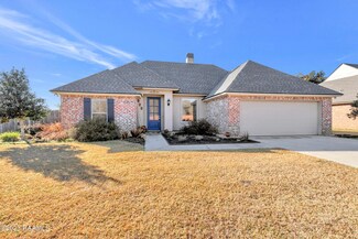 215 Barksdale Dr, Broussard, LA 70518