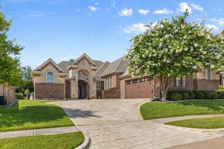 4932 Ridge Cir, Benbrook, TX 76126