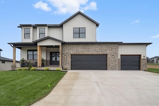 6035 S Clay Ave, Springfield, MO 65810