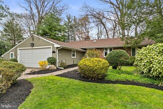 2 Wayland Rd, Cherry Hill, NJ 08034