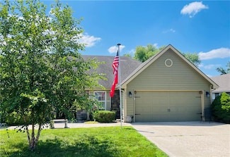 2300 E Sycamore St, Tonganoxie, KS 66086