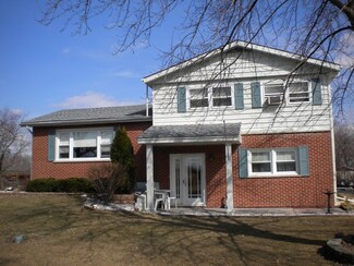 22409 Miller Rd, Steger, IL 60475