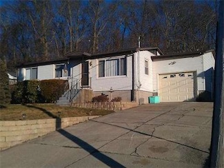 37 Bradley Ct, Fall River, MA 02720