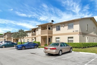 1790 Abbey Rd Unit 104B, West Palm Beach, FL 33415