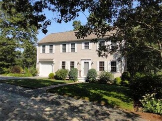 26 Norris Path, Teaticket, MA 02536