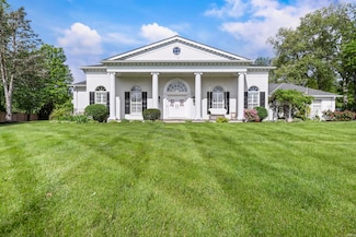 1711 Old Plank Rd, Newburgh, IN 47630