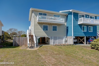 217 Oyster Ln, North Topsail Beach, NC 28460