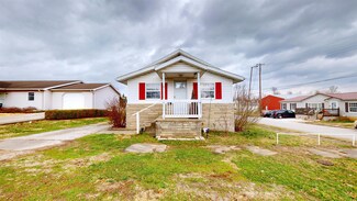 211 Dale St, Oakland City, IN 47660