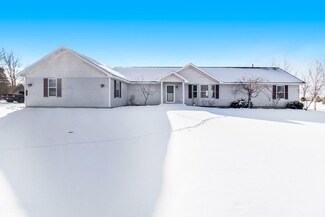 50226 Rebecca Dr, Paw Paw, MI 49079
