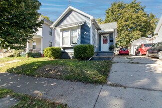 608 E Market St, Bloomington, IL 61701