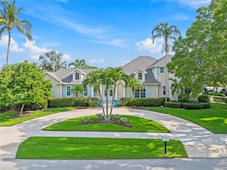 687 9th Ave S, Naples, FL 34102