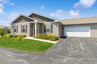 1148 Crestview Ln Unit 1148, Pingree Grove, IL 60140