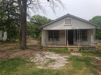 617 W Jefferson St, Tecumseh, OK 74873