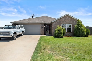 331 Violet St, Centerton, AR 72719
