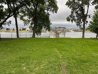 569 Ellen Williams Loop, Kingsland, TX 78639