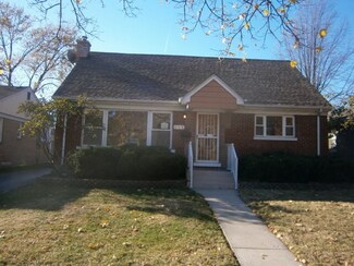 608 N Hillside Ave, Hillside, IL 60162