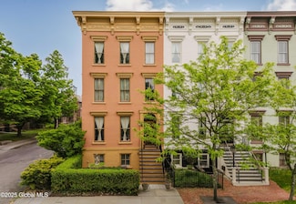 1 E Court St, Hudson, NY 12534