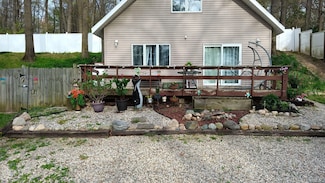 245 Flint Haven Dr, Coldwater, MI 49036