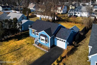 2523 Putnam St, Schenectady, NY 12304