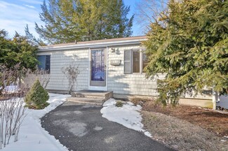 51 Birch Meadow Rd, Merrimac, MA 01860